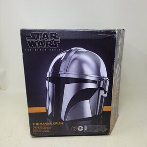 Hasbro Star Wars The Black Series The Mandalorian Premium Electronic Helmet